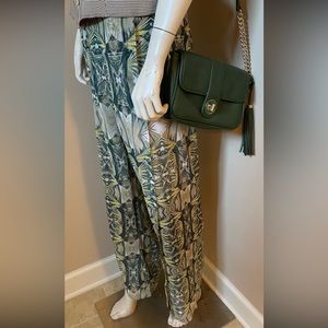 Host Pick!! Green graphic print pants
